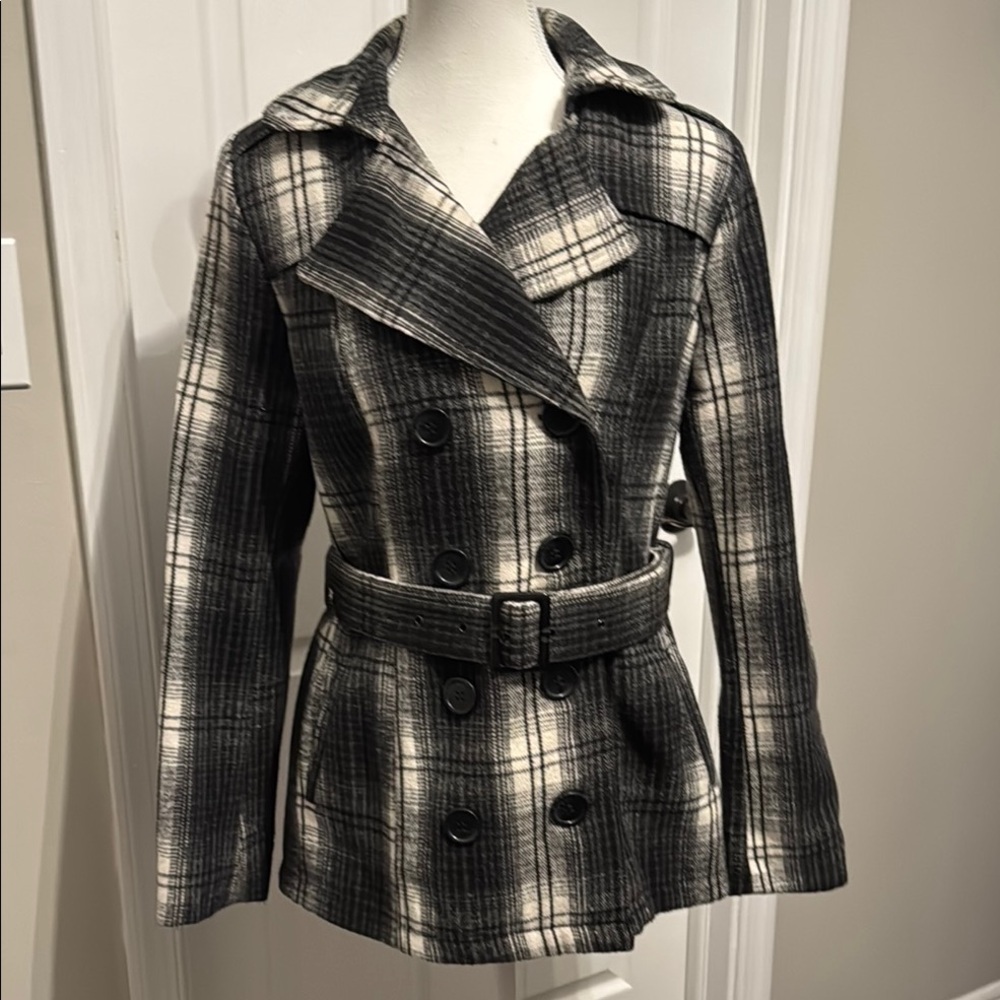 Black & White Plaid Double-Breasted Women's Jacket with Belt, Line, Chic!